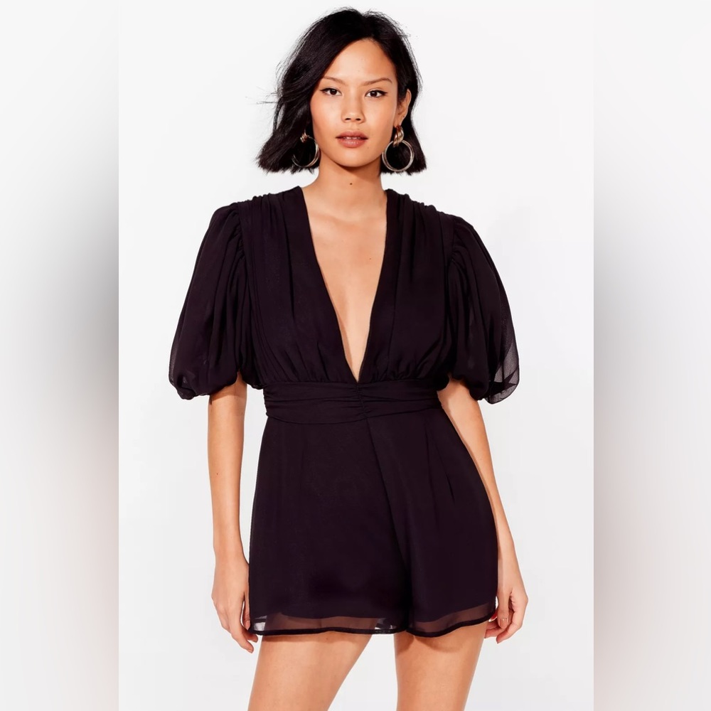Old school romatic puff sleeves romper💐💖